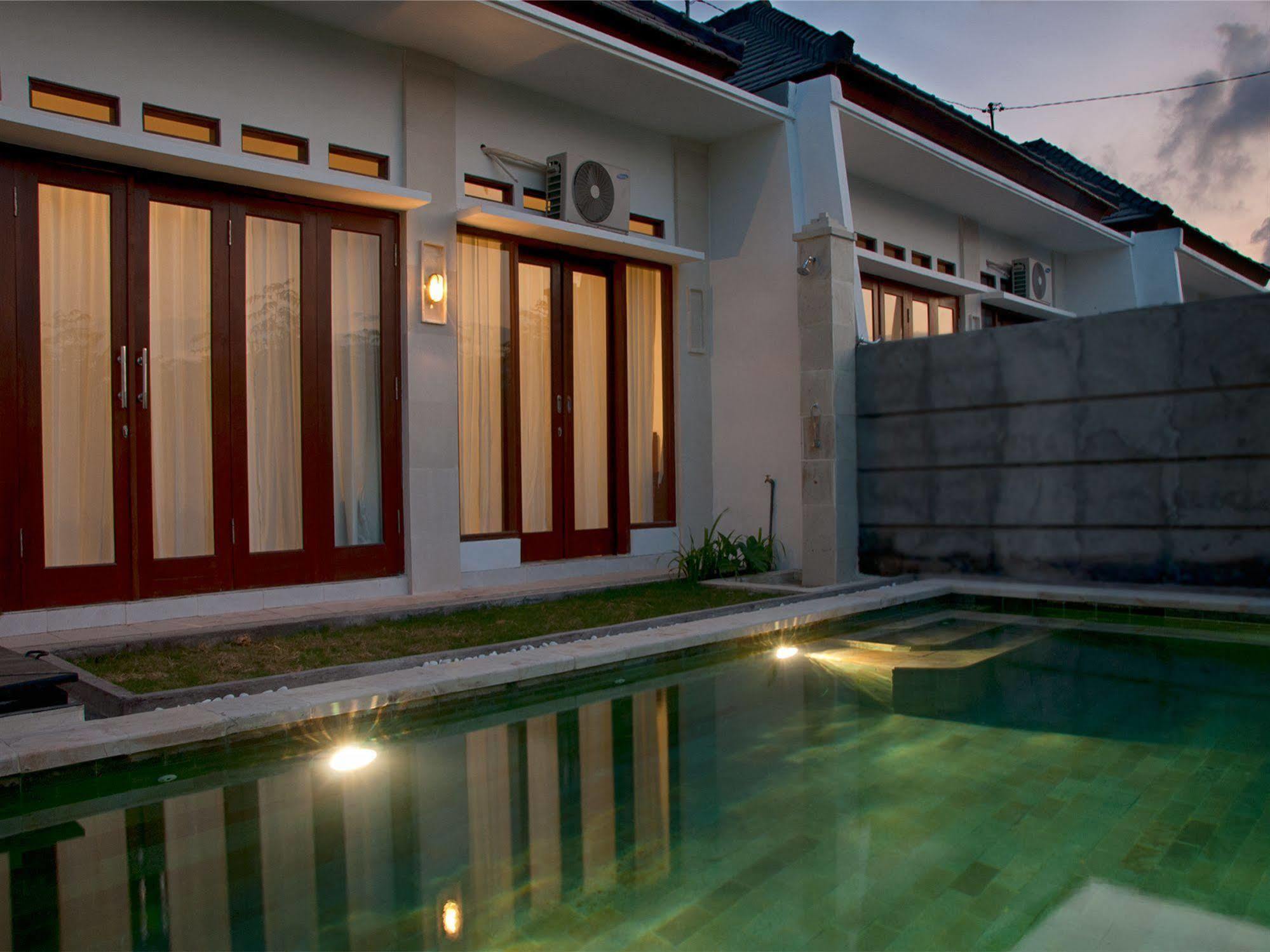 Villa Dencarik Banjar  Ngoại thất bức ảnh